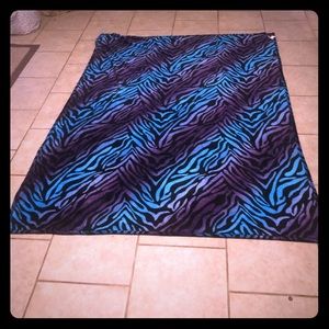 Large throw blanket